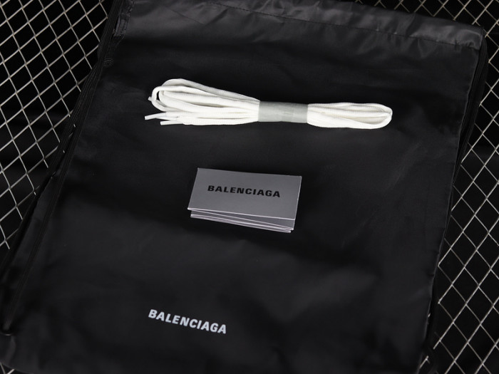 blcg runner sneaker