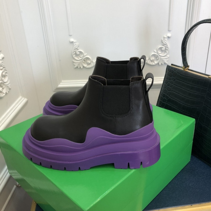 botteg*Ve*ne*ta tire leather ankle boots