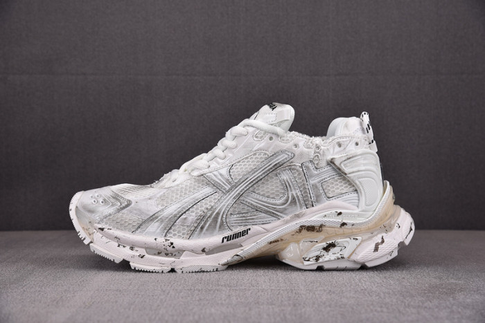 blcg runner sneaker