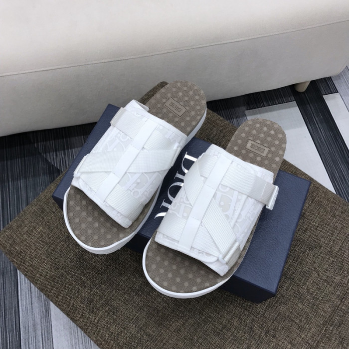 d1or alpha sandal