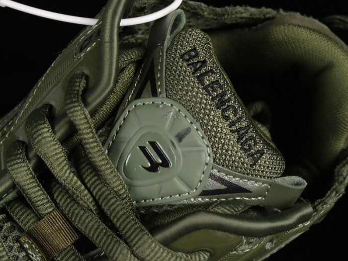 blcg runner sneaker