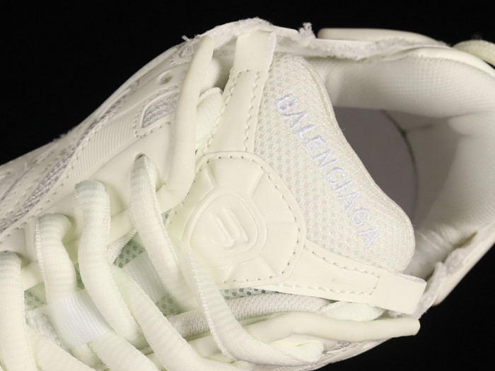 blcg runner sneaker