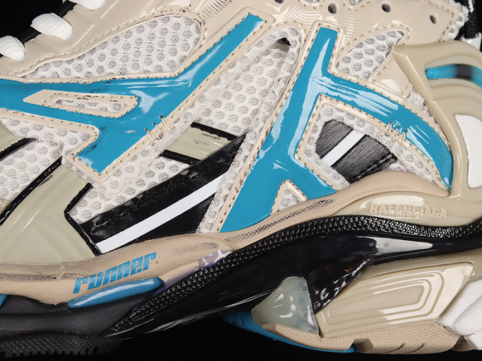 blcg runner sneaker