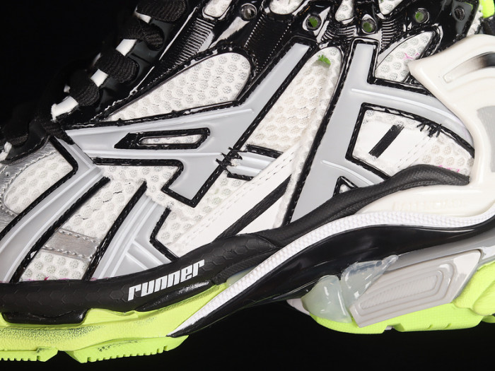 blcg runner sneaker