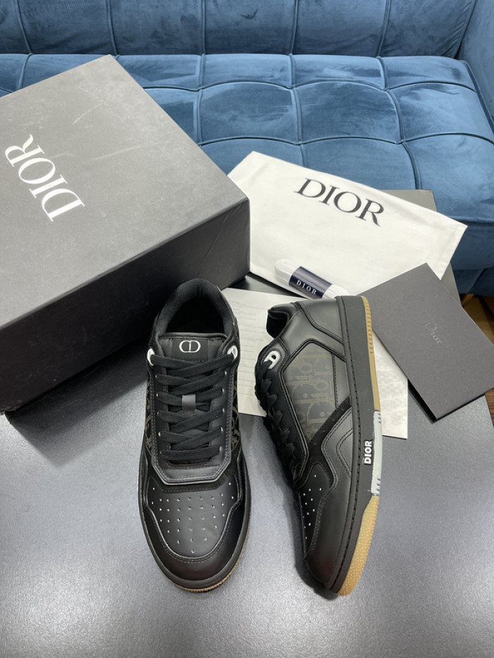 d1or b27 sneaker