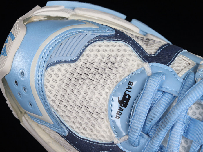 blcg runner sneaker