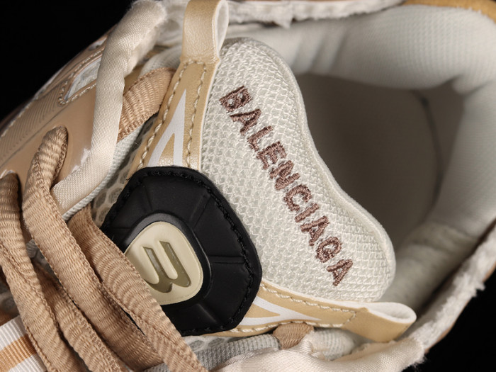 blcg runner sneaker