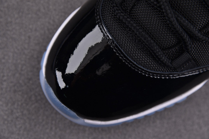 air jordan 11 retro low "space jam" fv5104-004