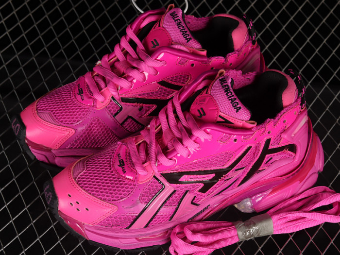 blcg runner sneaker