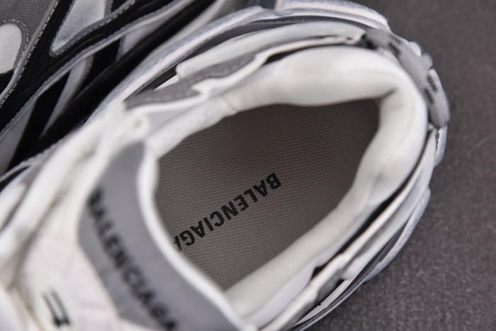 blcg runner sneaker