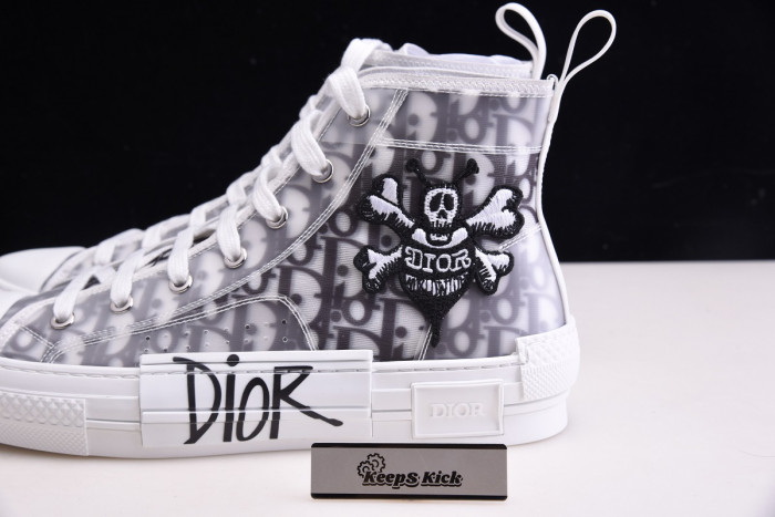d1or b23 sneaker