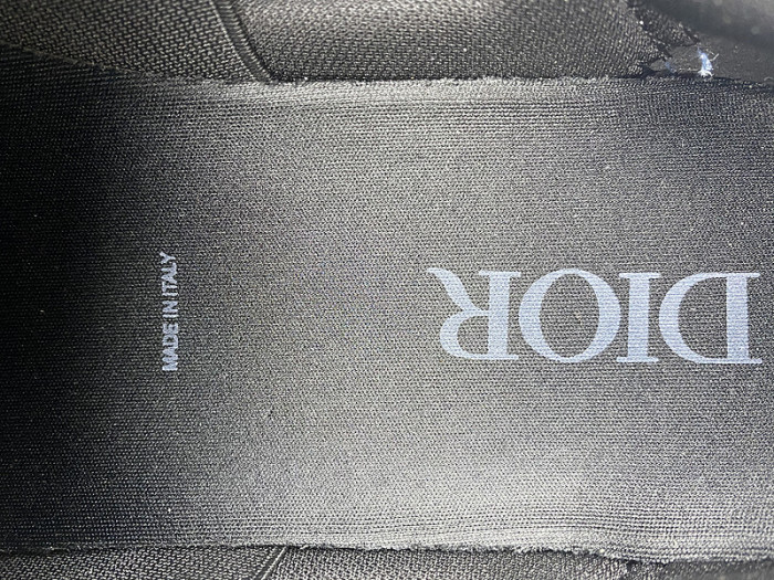 d1or b30 sneaker